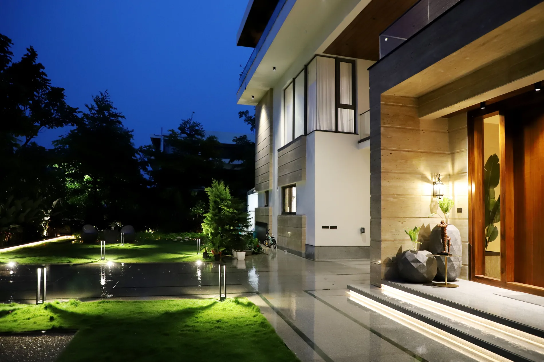 The Woodlands, Texas — where SkyClear cleans exterior windows